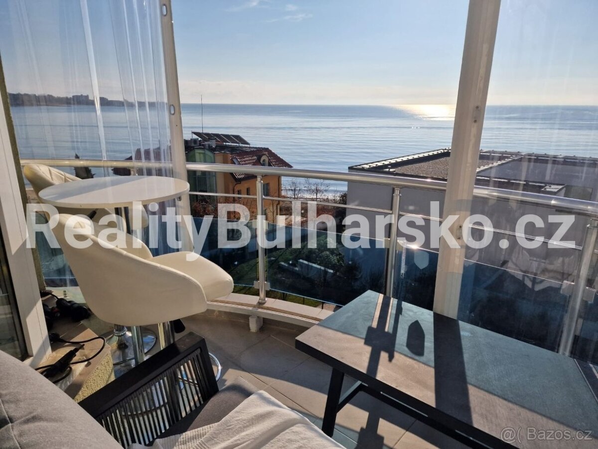 K prodeji velmi prostorný třípokojový apartmán 3+kk 114m² - 7