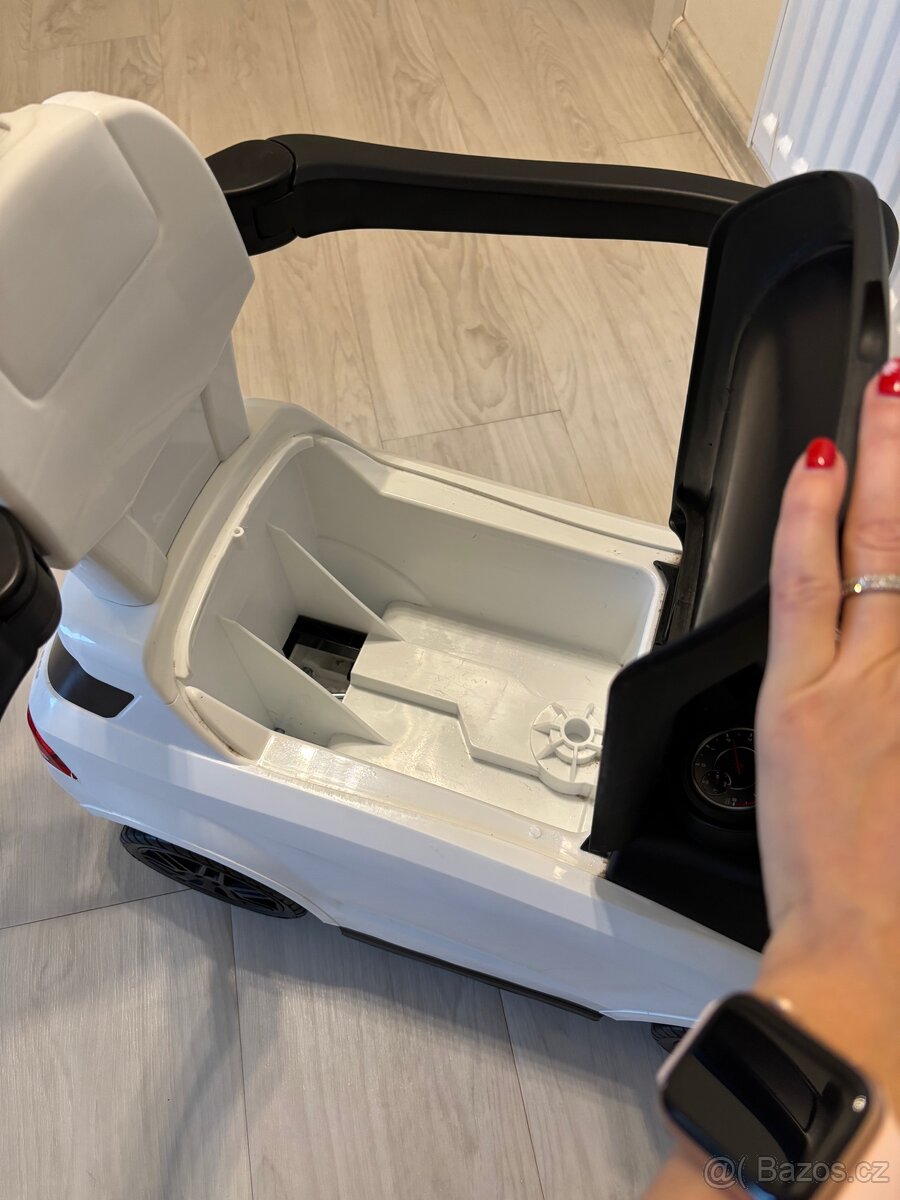 Odrážedlo s vodicí tyčí MERCEDES - 7