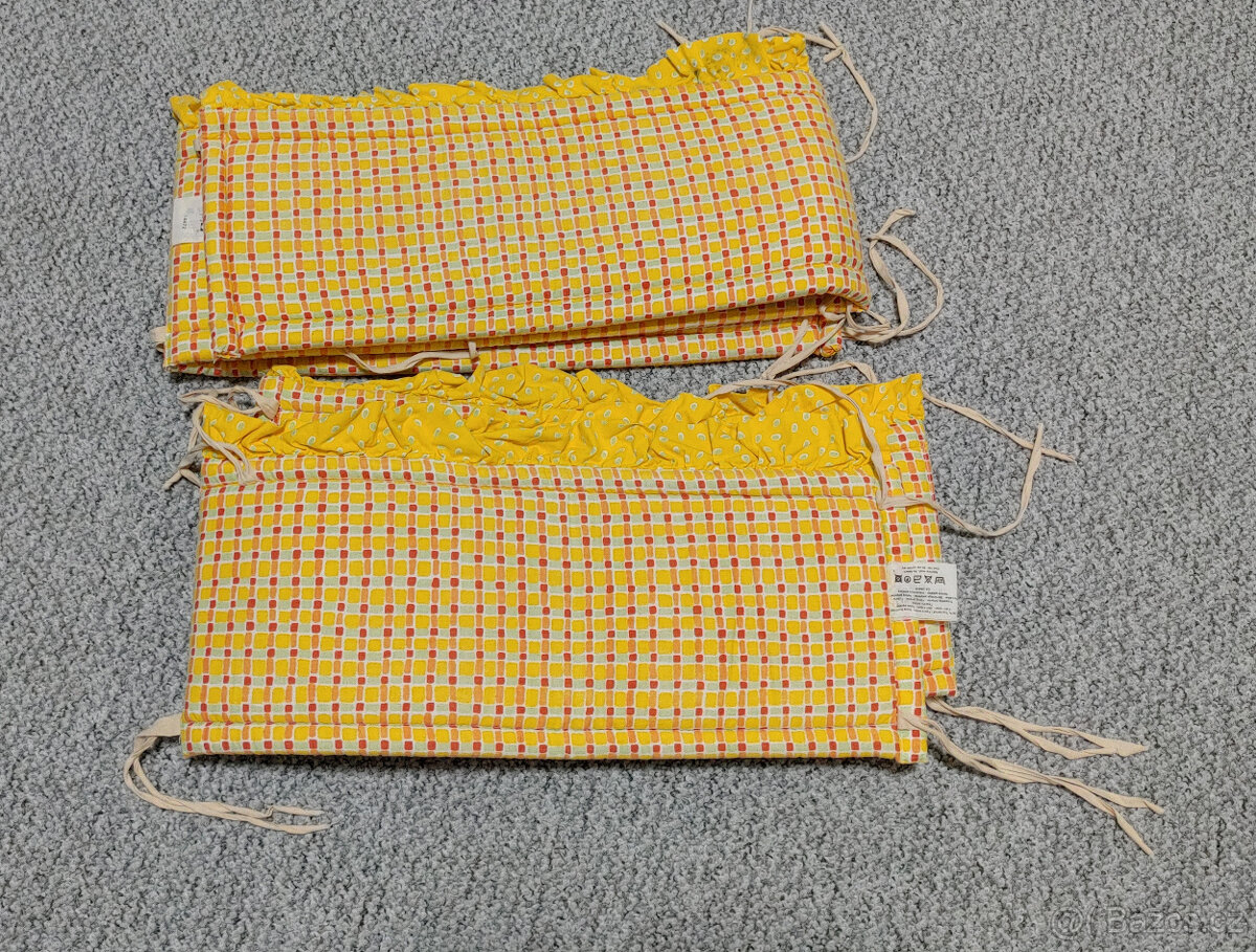 mantinely k postýlce, věci na kočárek, deka+polštář - 7