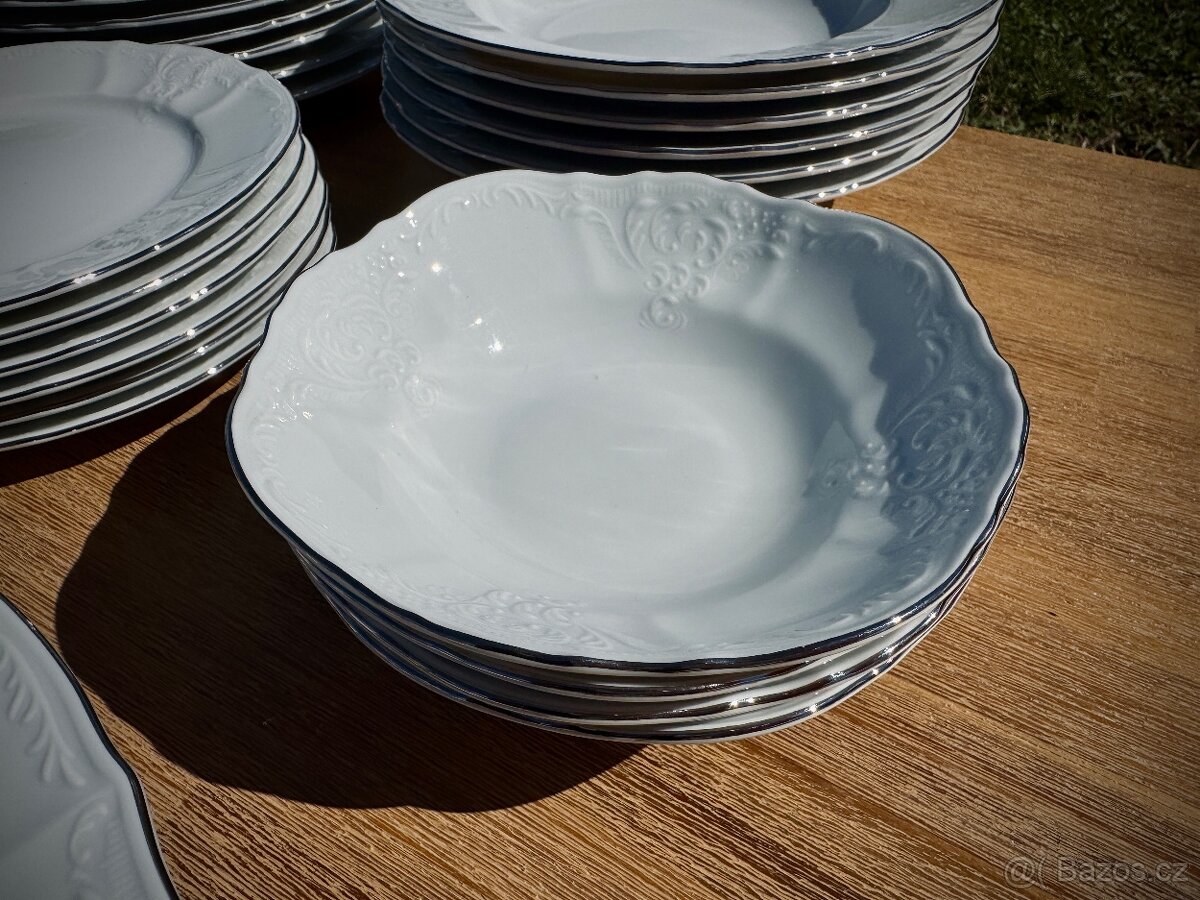 Jídelní souprava Bernadotte – 25 ks, bílý reliéfní porcelán - 7
