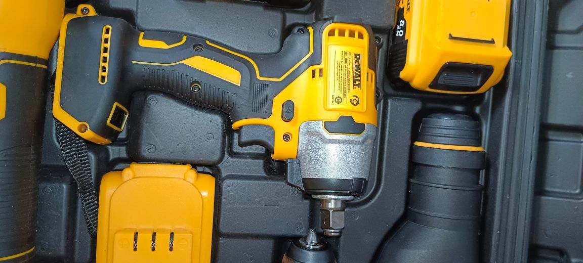 Kompletní sada nářadí DeWalt 36V - 7