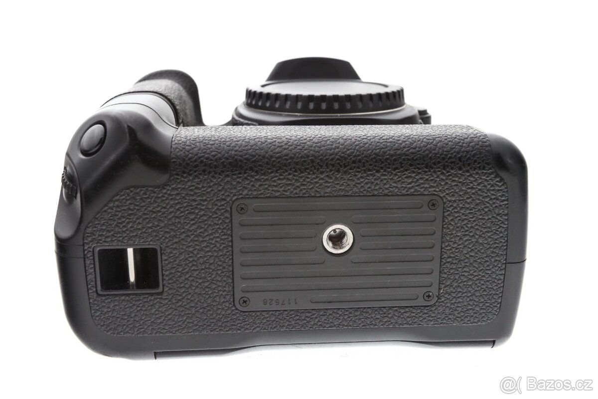 Zrcadlovka Canon 40D + 28-200mm + příslušenství - 7