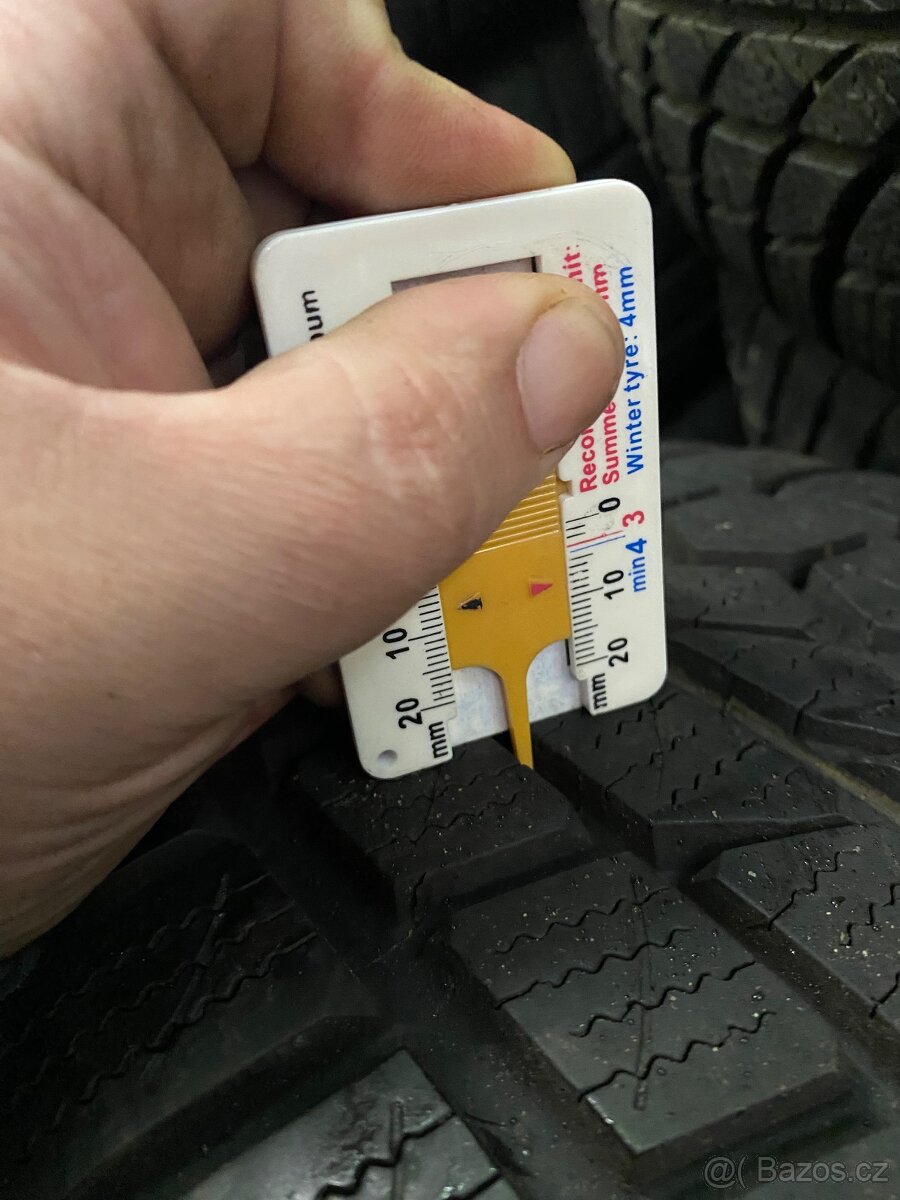 5x108 R17 7J ET49 + 235/55 R17 Toyo zimné - 7