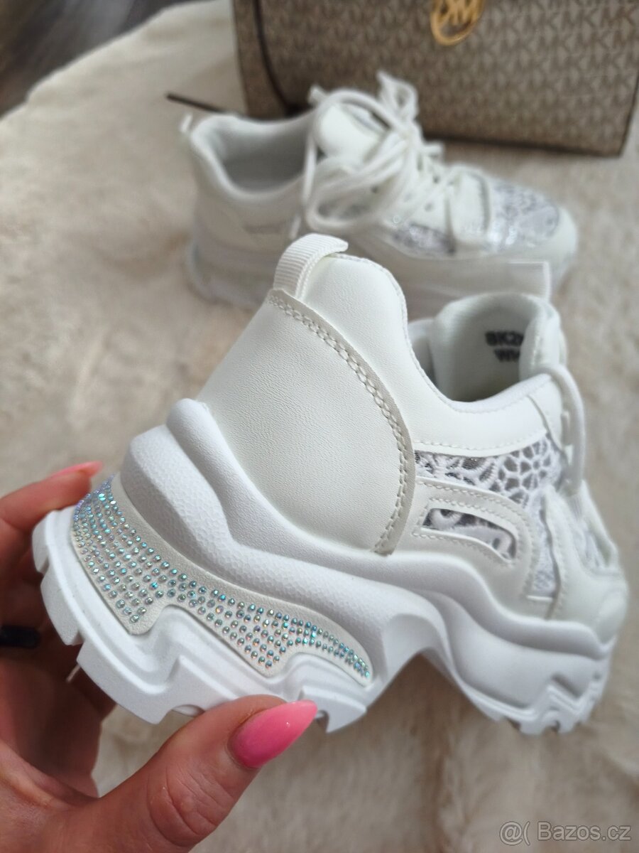 Nové tenisky s krajkou - 7