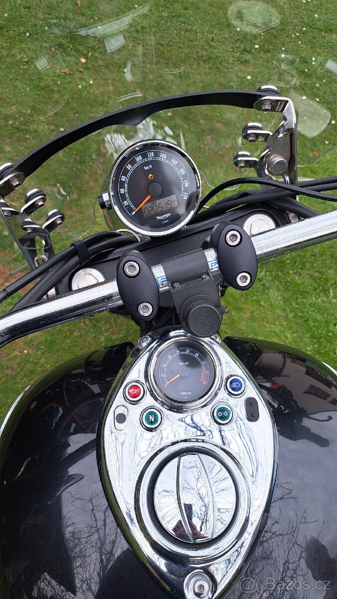 Triumph Speedmaster 900 - 7
