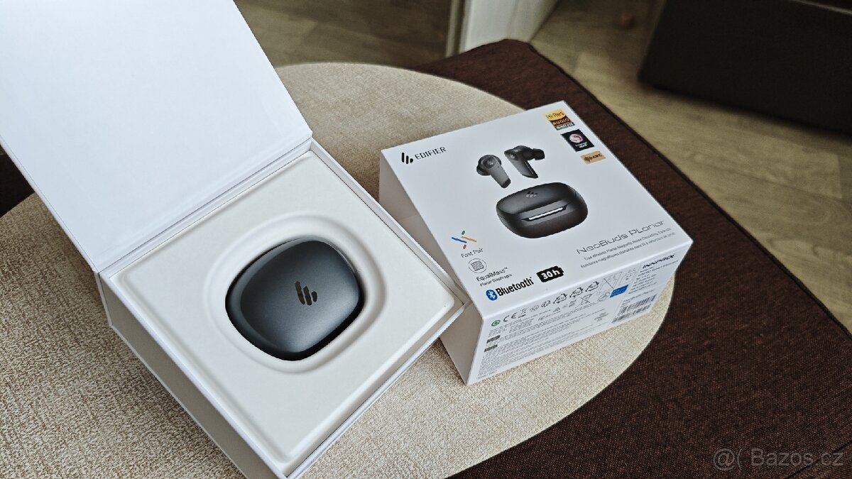 Bezdrátová sluchátka Edifier NeoBuds Planar ANC, faktura. - 7