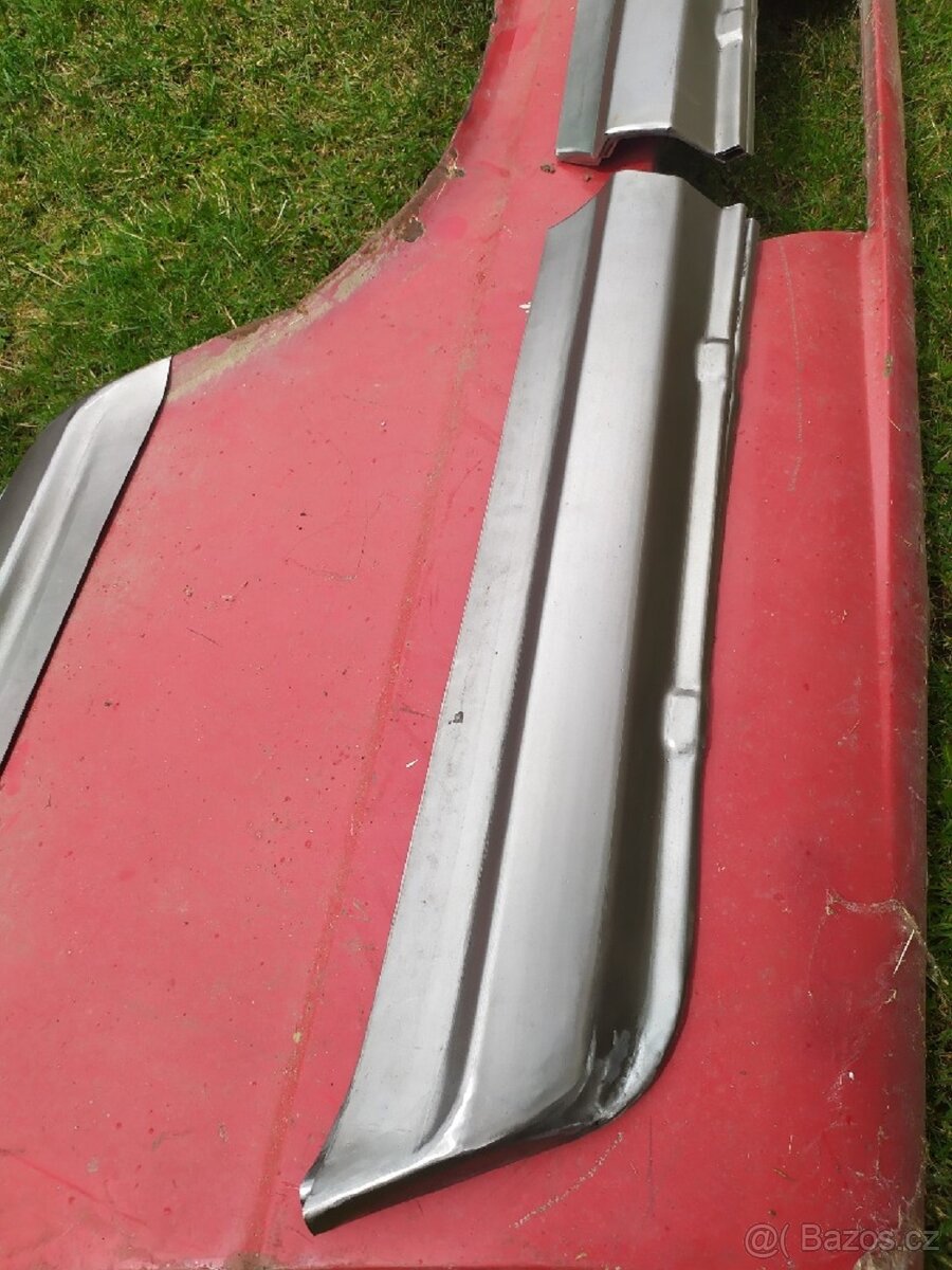 škoda 110 R zadní blatník - 7