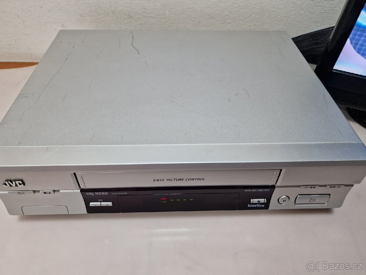 Videorekordér JVC HR-V205 VHS - 7