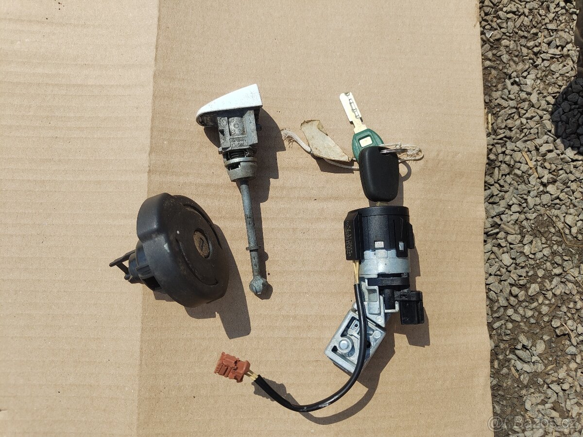 Jednotky, spínačka... Peugeot 308 - 7