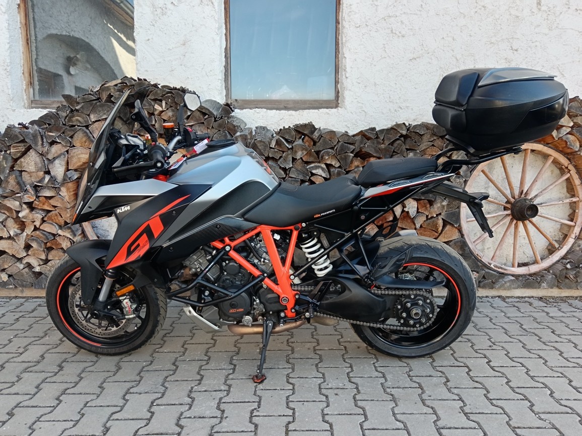KTM 1290 SUPER DUKE GT - 7
