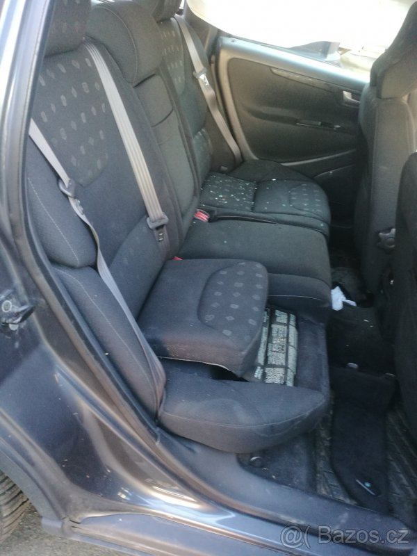 Volvo V70II 2004 2,5T AWD 154kw ND - 7