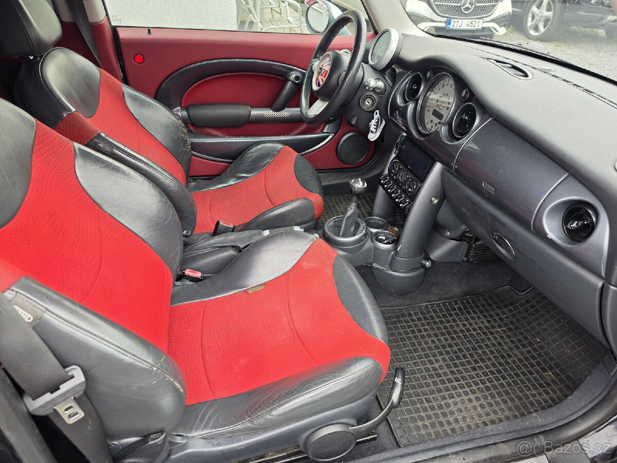 Mini Cooper
1.6 - 7