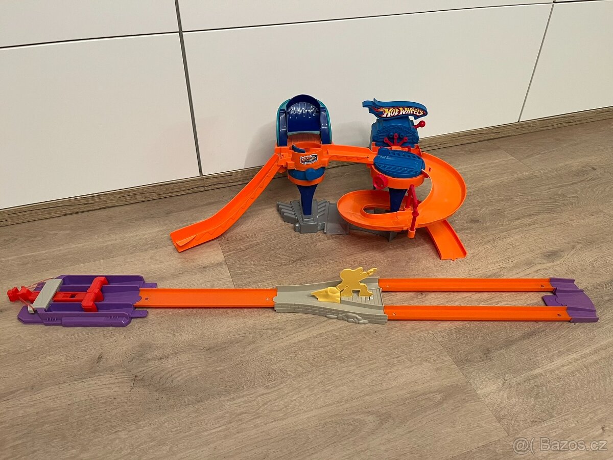 Hot Wheels dráhy (15 setů) - 7