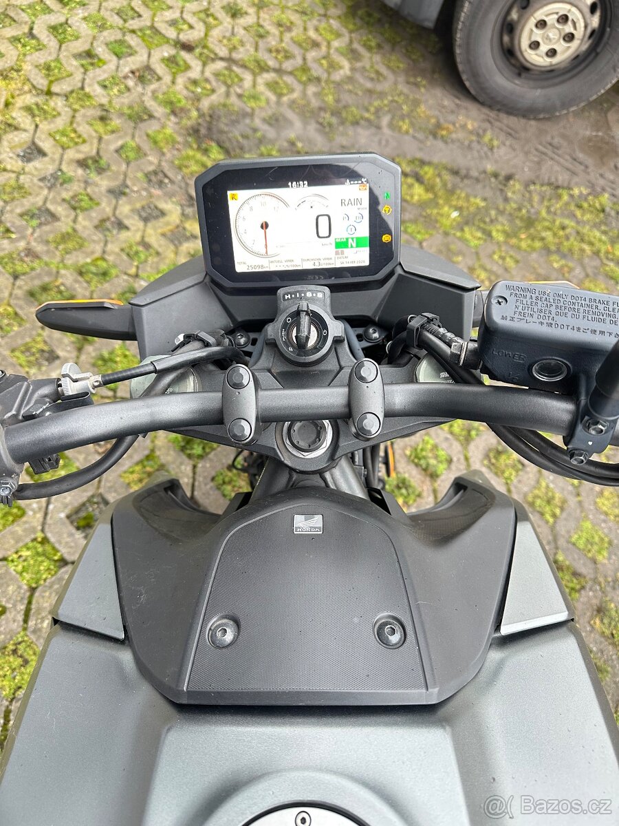 Honda cb750 Hornet - 7