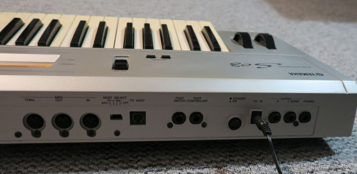 Yamaha S03 - 7
