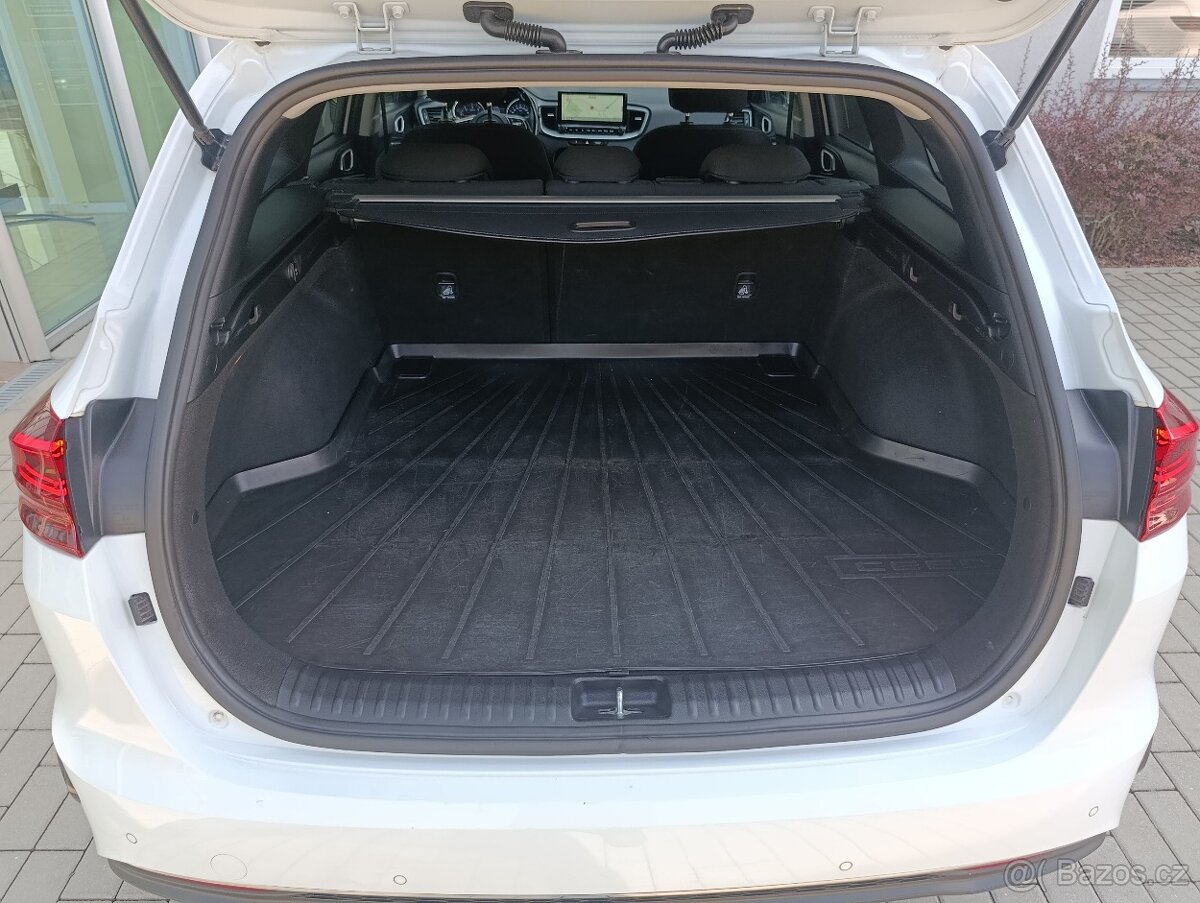 Kia Ceed 1.6 CRDi 7DCT Top - 7