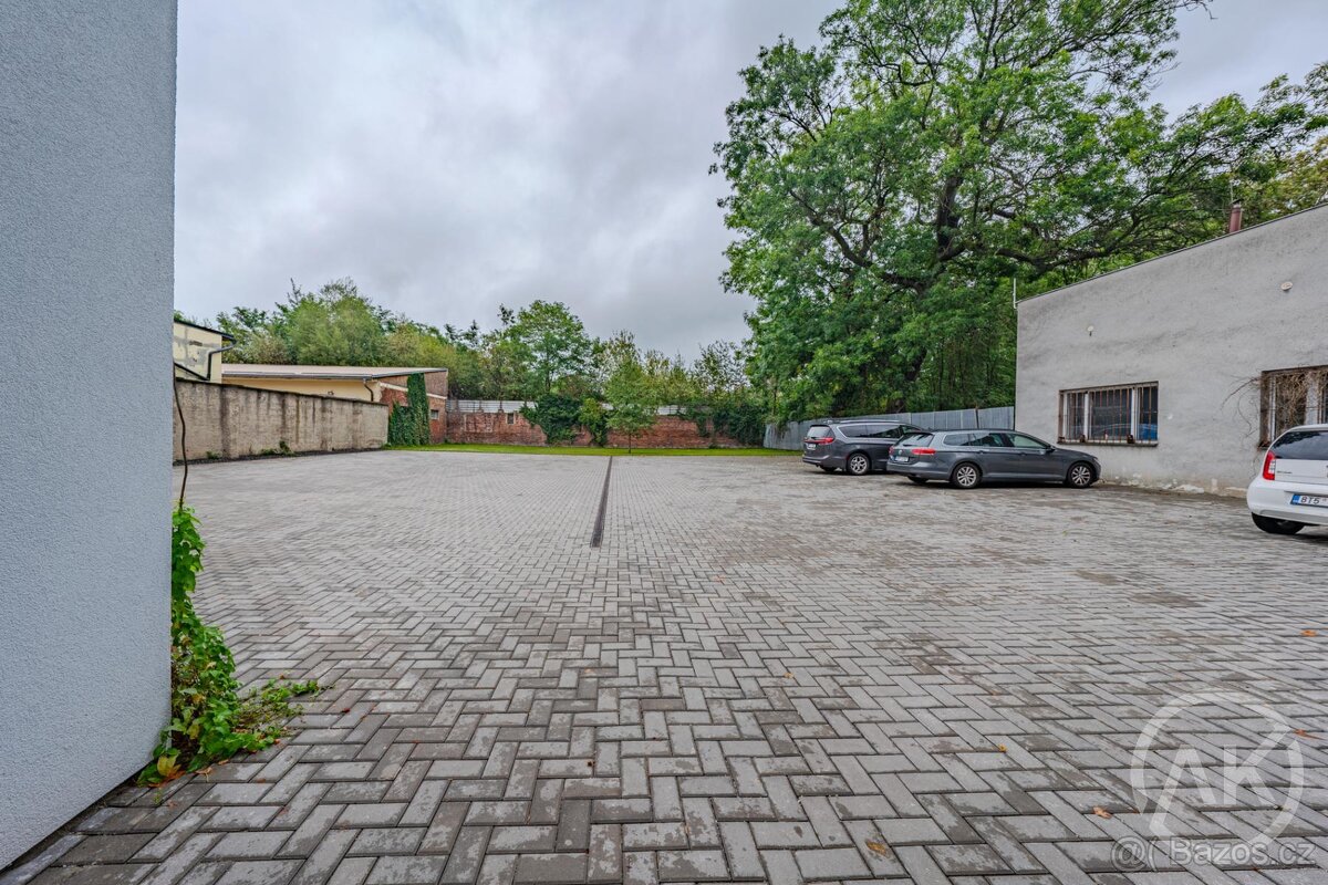 Pronájem kanceláře na skvělém místě v blízkosti centra, ul. - 7