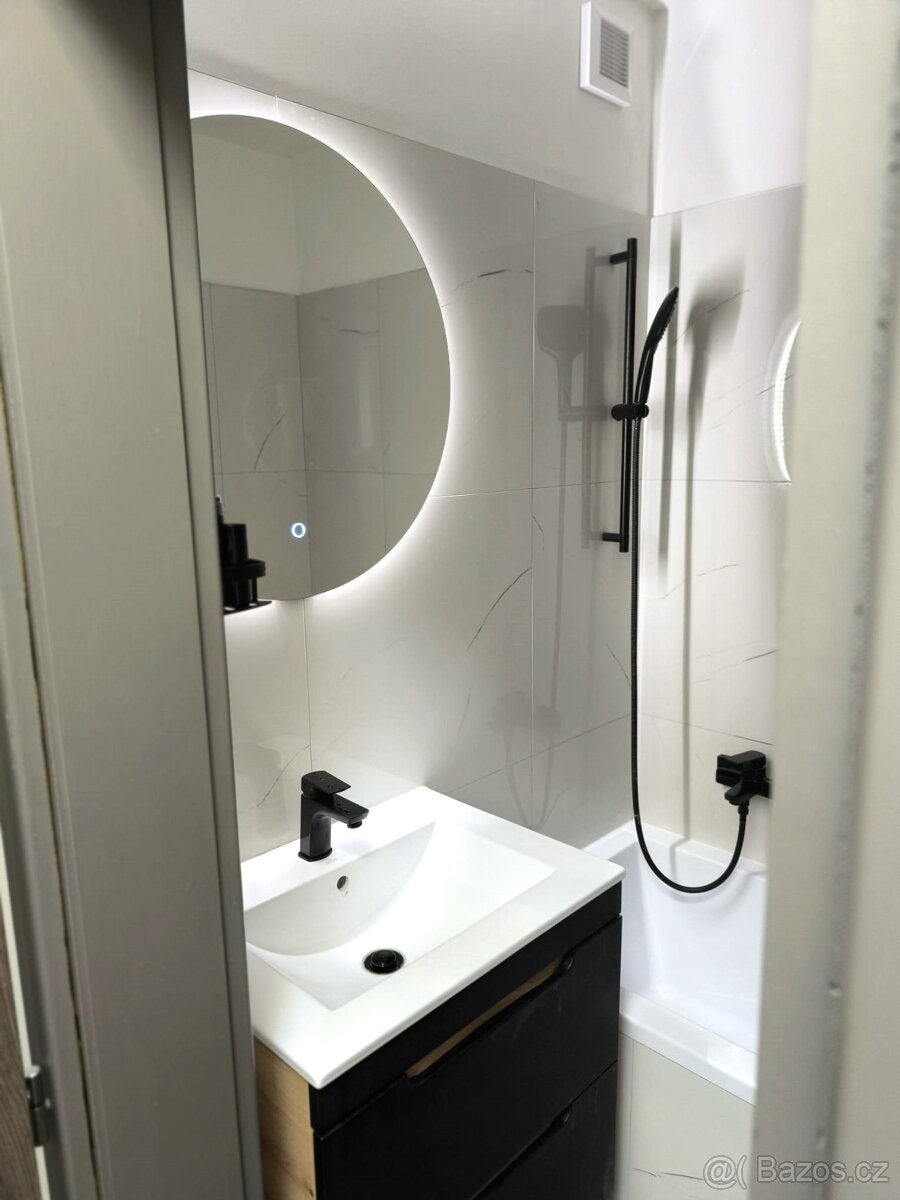 PRODEJ BT 3+1 UHERSKÝ BROD, OBCHODNÍ - 7