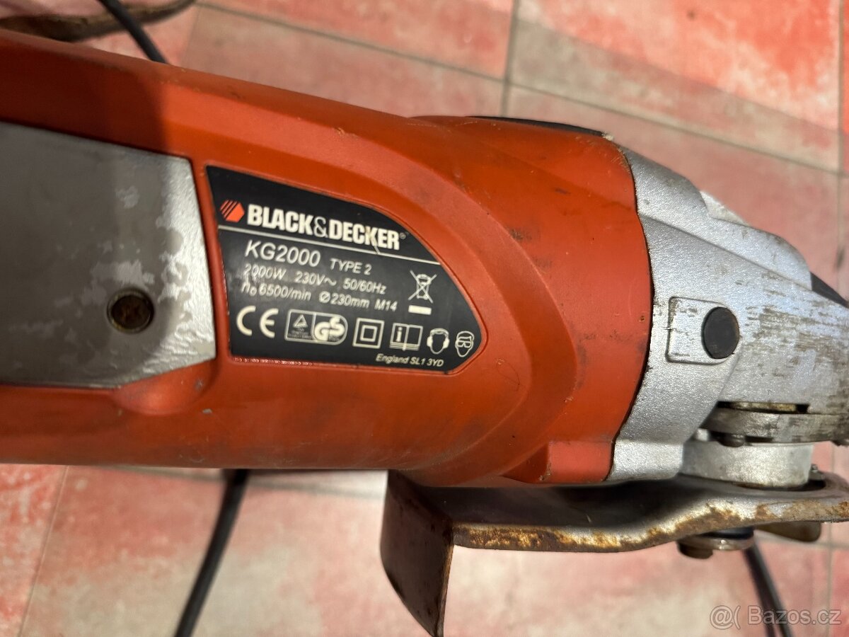 Úhlová bruska Black & Decker KG2000 - 2000W - 7