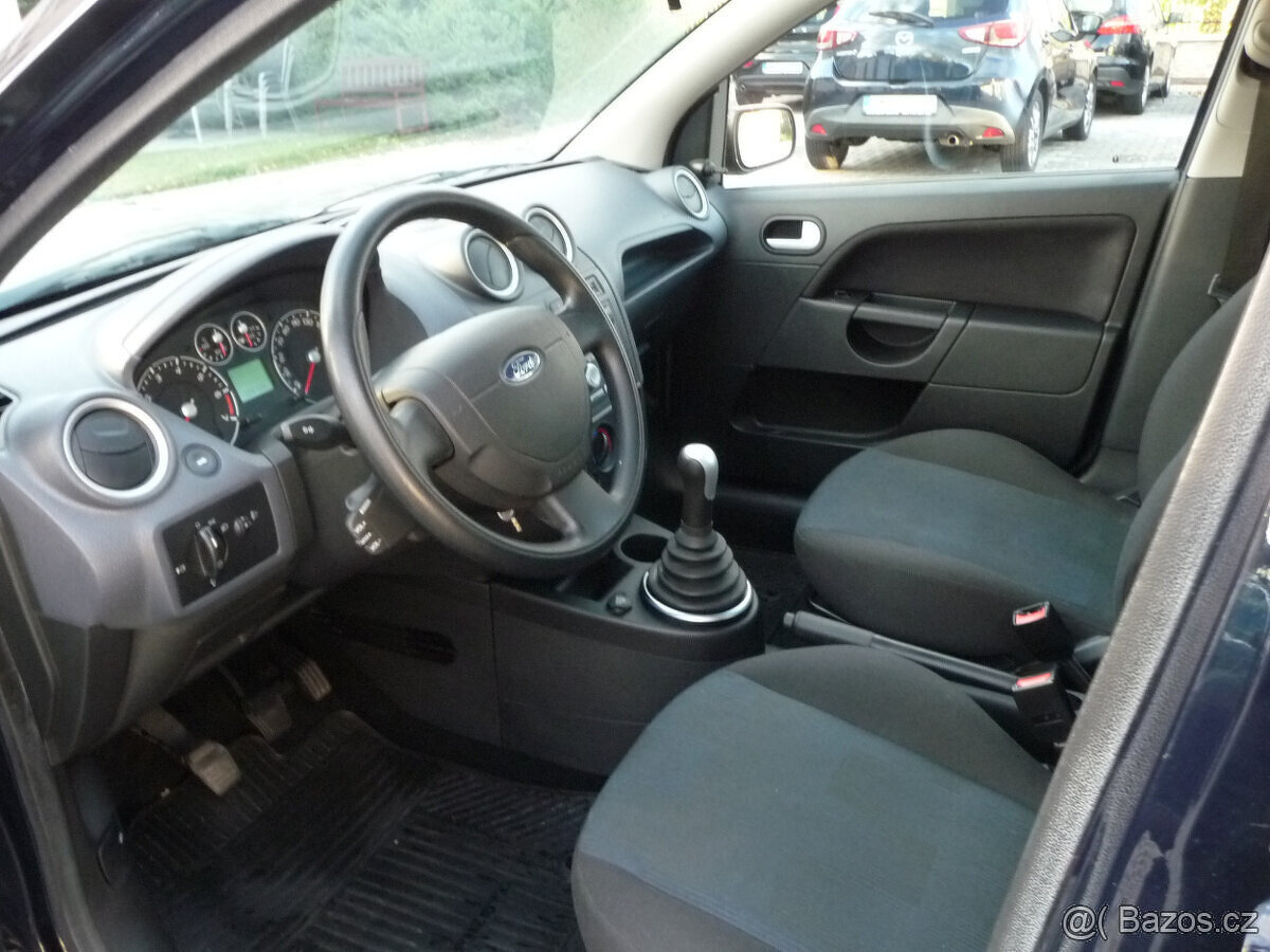 Ford Fiesta 1.3i najeto 28 000km 1.majitel koupeno v čr - 7