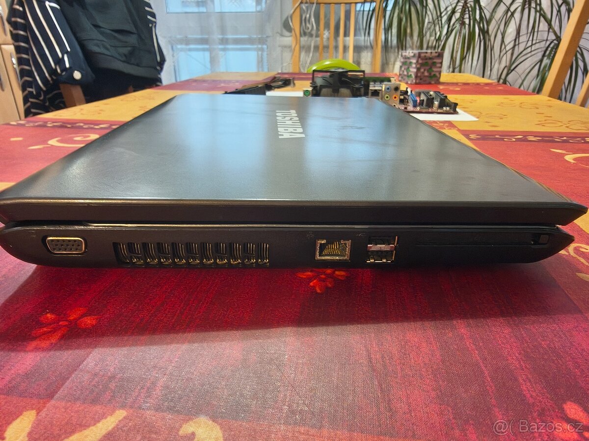 Toshiba Satellite L300D-14N - notebook, 15.4", AMD QL62 2.0 - 7