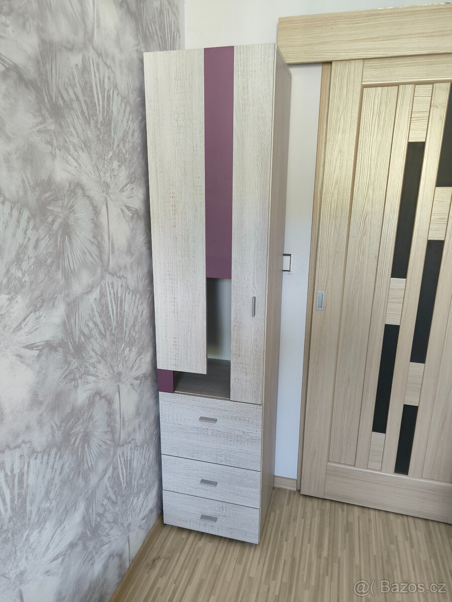 Prodám studentský/dětský nábytek, postel, skříň. - 7