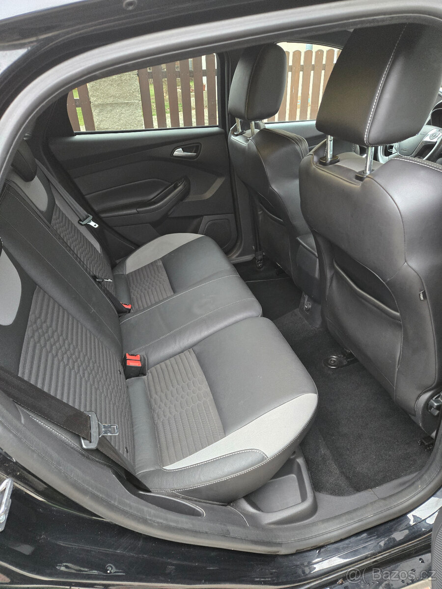 Ford Focus 2.0 EcoBoost ST, servis Ford, nová STK, SLEVA - 7