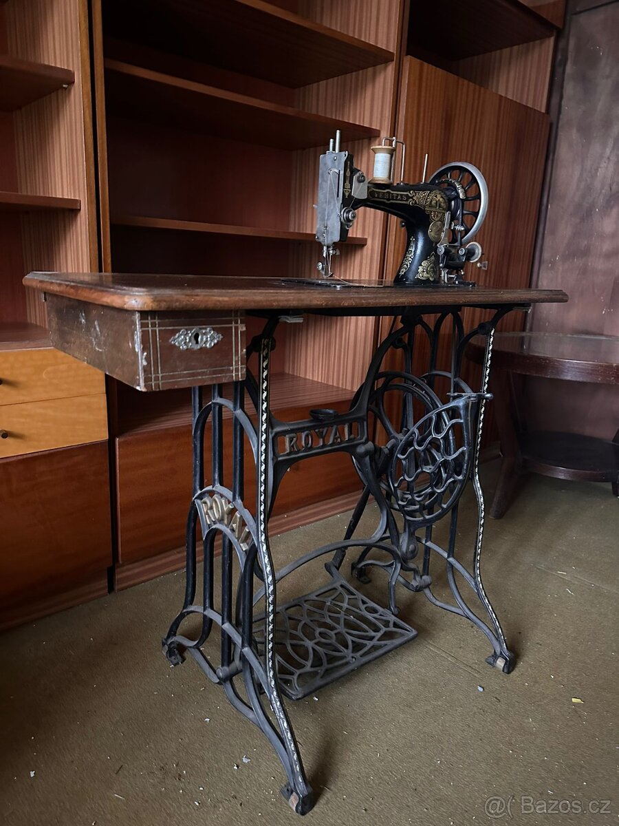 Šicí stroj ROYAL - 7