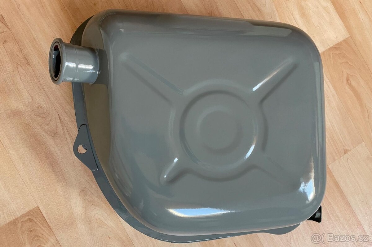 Nádrž zrenovovaná s bočním plněním na Škoda Octavia, Felicia - 7