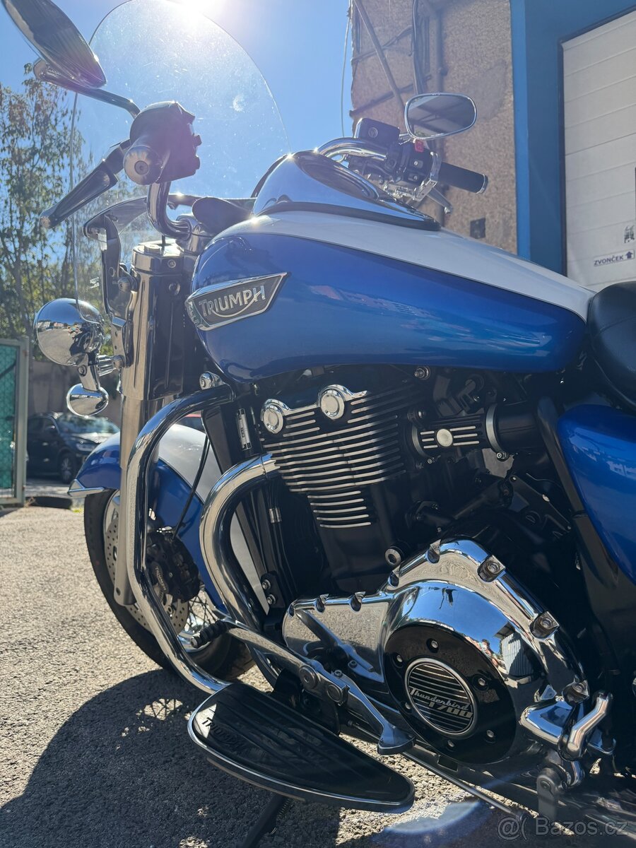 Triumph Thunderbird 1700 LT - 7