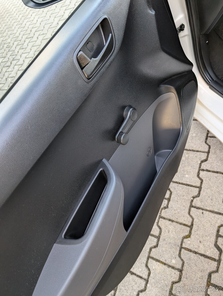 HYUNDAI I10 1,0i 49kW 7/2017 KLIMA - 7