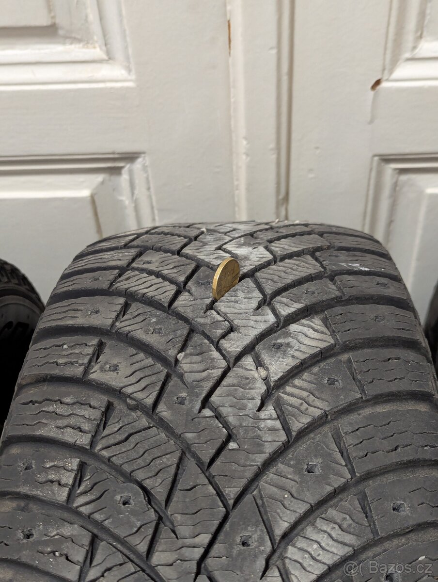 Sada zimních pneumatik Pirelli Scorpion Ice Zero 2 235/60R18 - 7