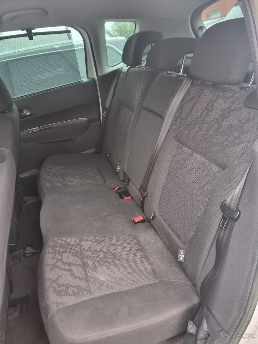 Dily Peugeot 3008 1.6ehdi 84kw - 7