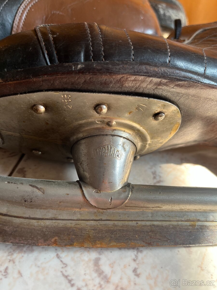 Retro brusle, Hokejky, Puky - 7