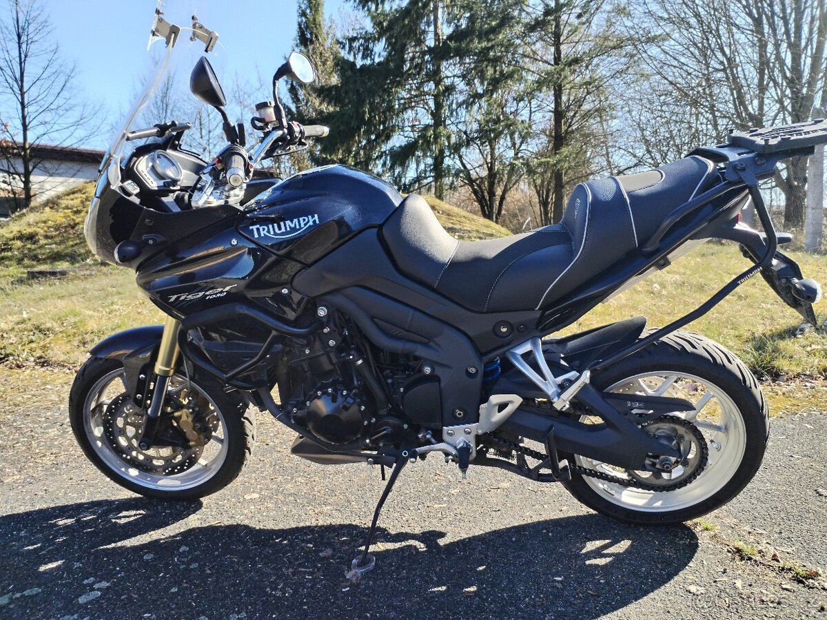 Triumph Tiger 1050 - 7
