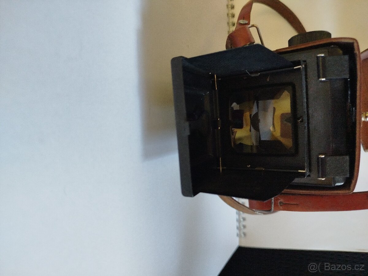 Starý fotoaparát Lubitel 2 - 7