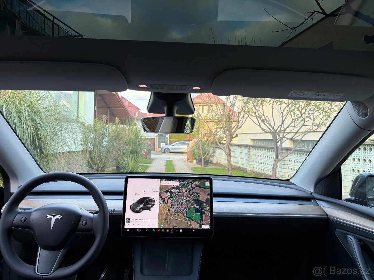 Tesla model Y Long Range Dual Motor - 7