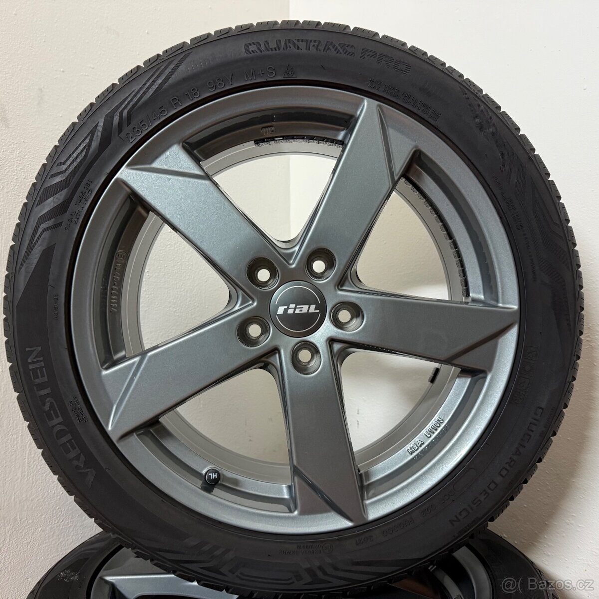 TOYOTA/KIA 5x114,3 R18 ET55+CELOROČNÍ 235/45R18 7m - 7