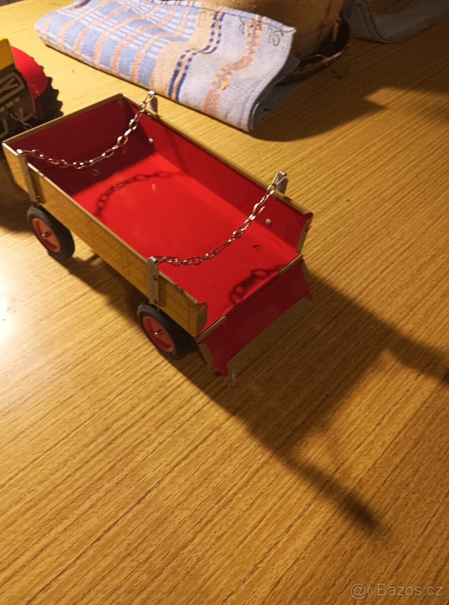 Traktor s valníkem červený - 7