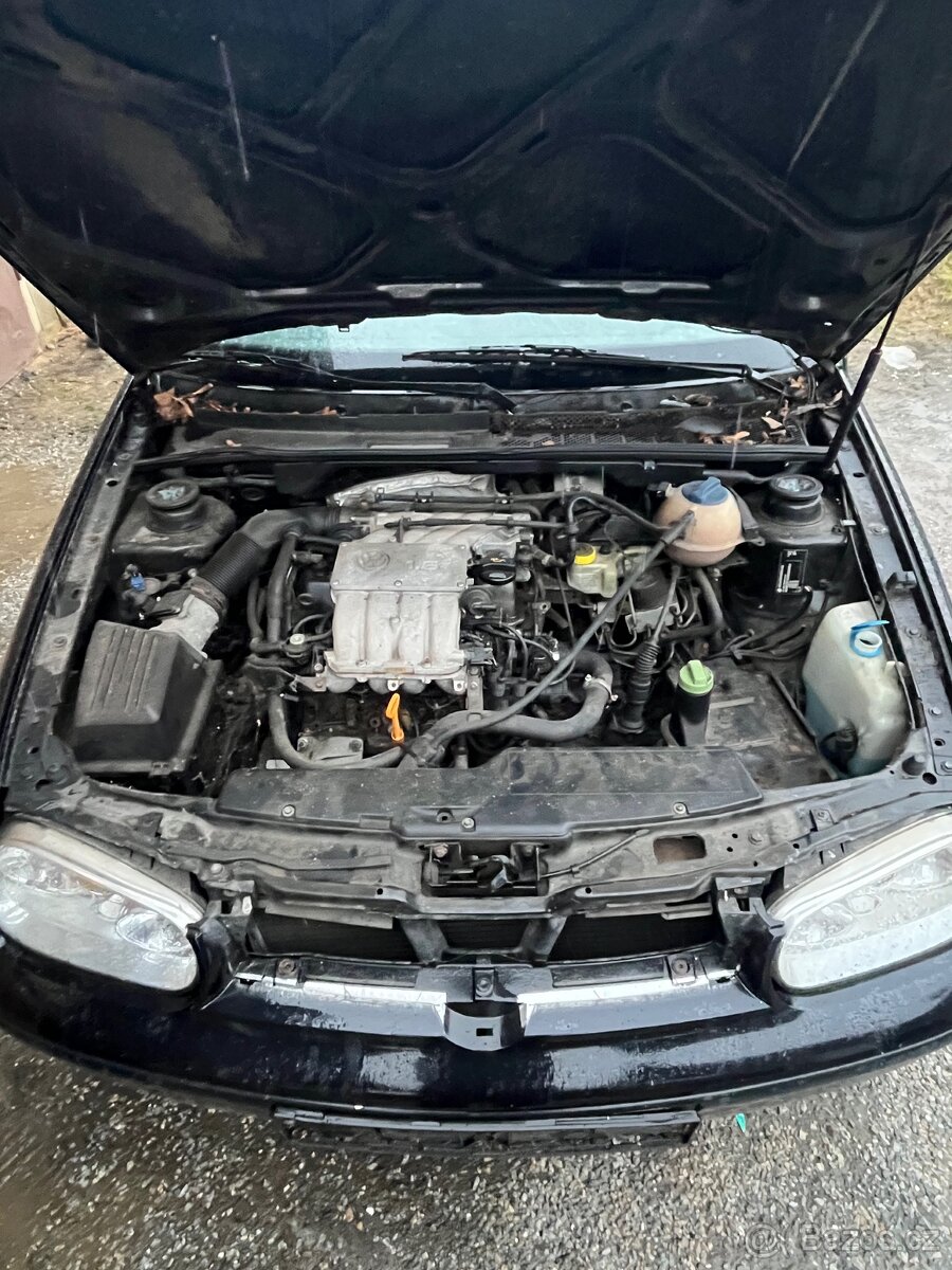 Prodám Volkswagen golf cabrio 1.6 - 7