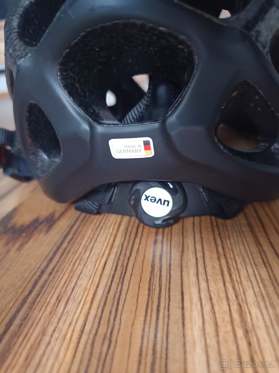 Cyklistická helma UVEX - 7