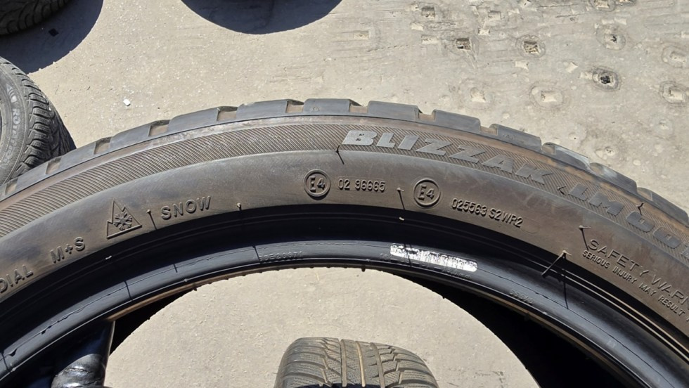 Zimní pneu 225/45/18 Bridgestone - 7