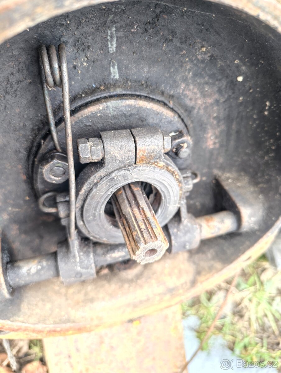 Motorobot PF 62 s volantem - 7