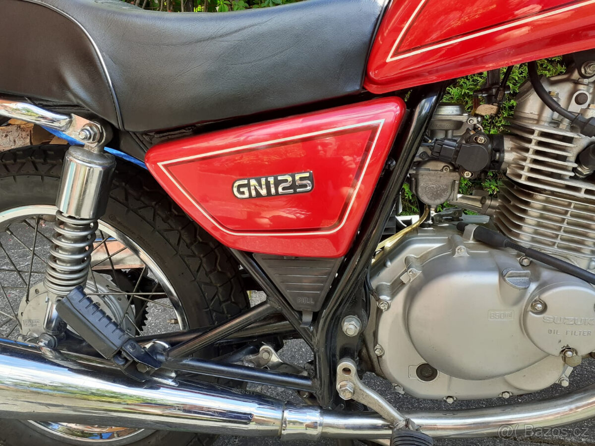 Suzuki GN 125 - 7