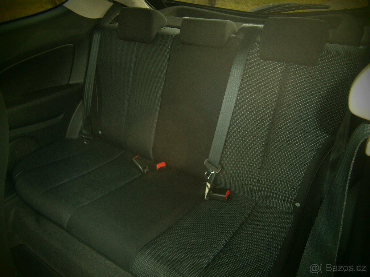 Mazda 2 1,3 - 7
