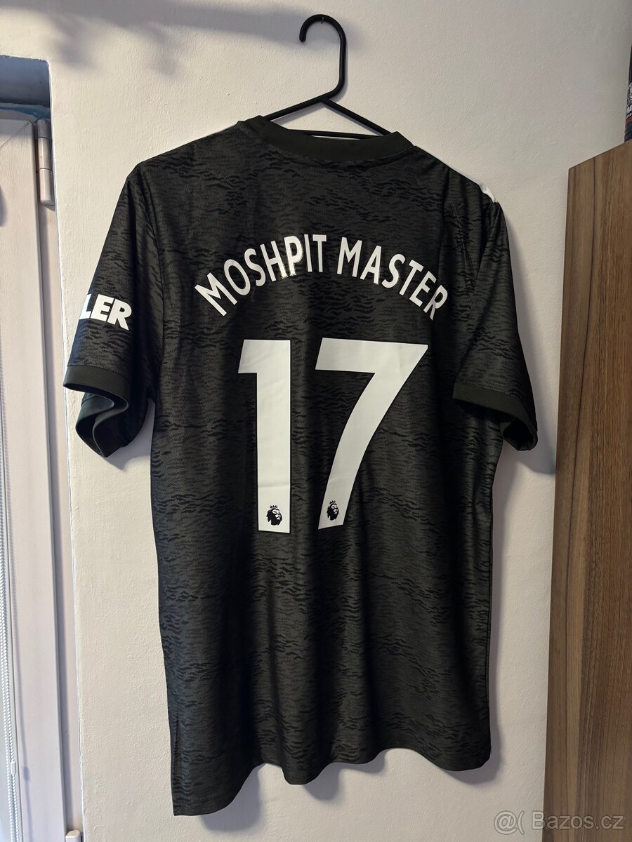 Manchester United černý dres 17 - 7