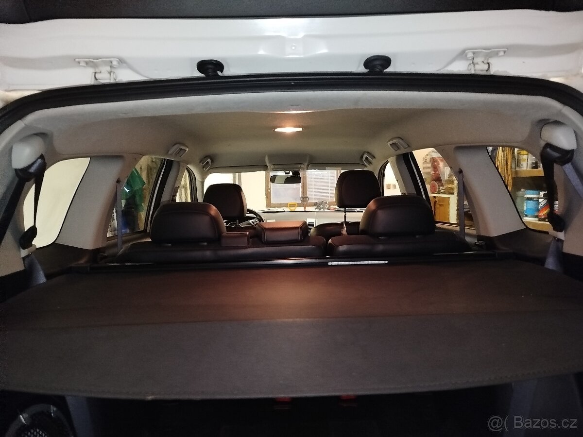 Mitsubishi Outlander 2.3 ,4x4 manuál 7 míst .r.v 2011 , - 7