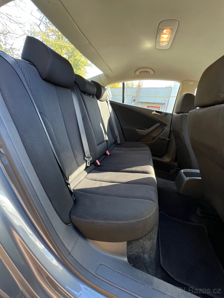 VW PASSAT B6, 1.6FSI, Sedan, PDC, Manuál - 7