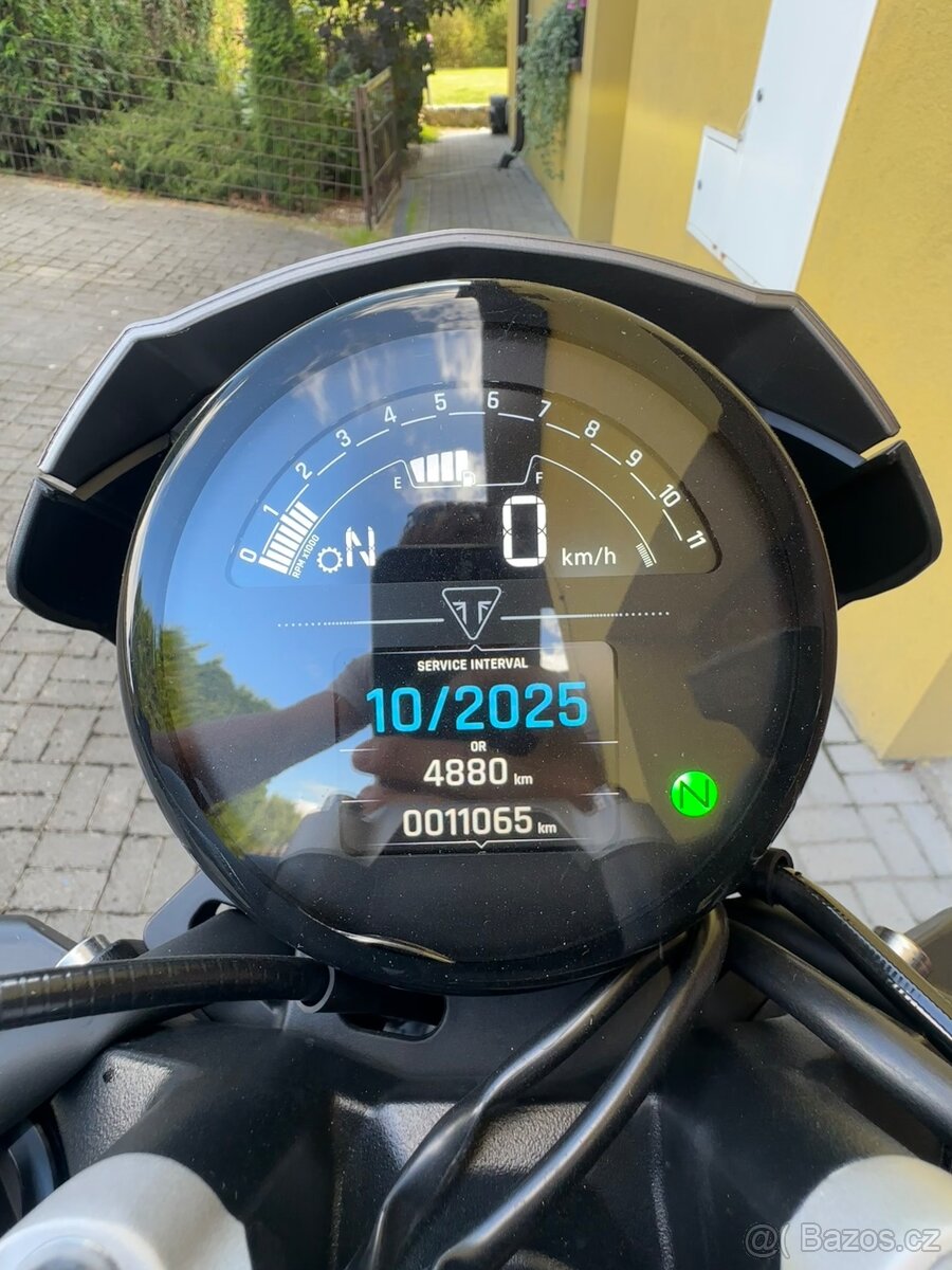 Triumph Trident 660 - 7