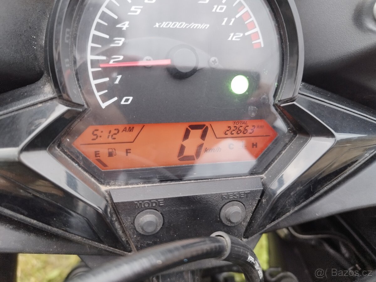 Honda cbr125r - 7